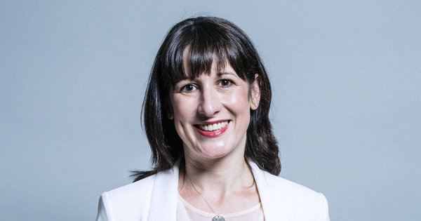 14_december_2022_official_portrait_of_rachel_reeves_crop_1.jpg