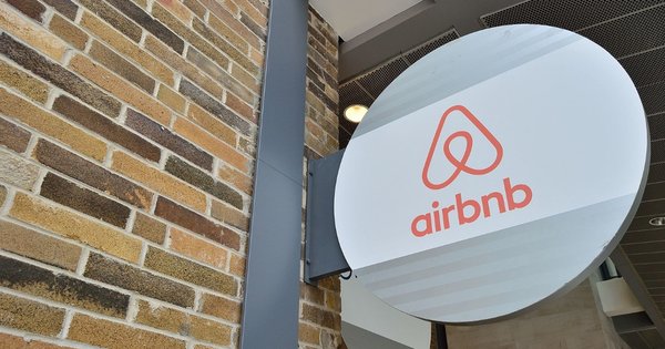 airbnb_cropped.jpg