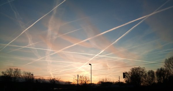 contrails_image.jpg