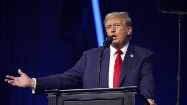 donald_trump_resized_3.jpg