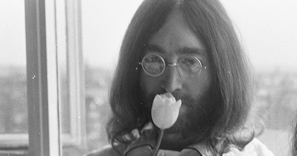 fb_lennon_2.jpg