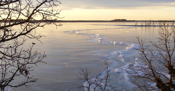 lake_frozen-_cropped.jpg
