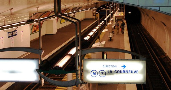 metro_paris_cropped.jpg