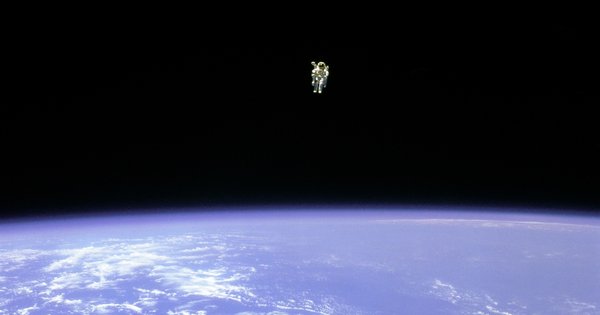 nasa_space_walk.jpg