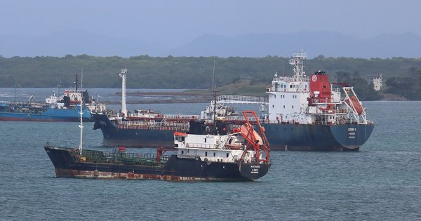 ships-_cropped.jpg